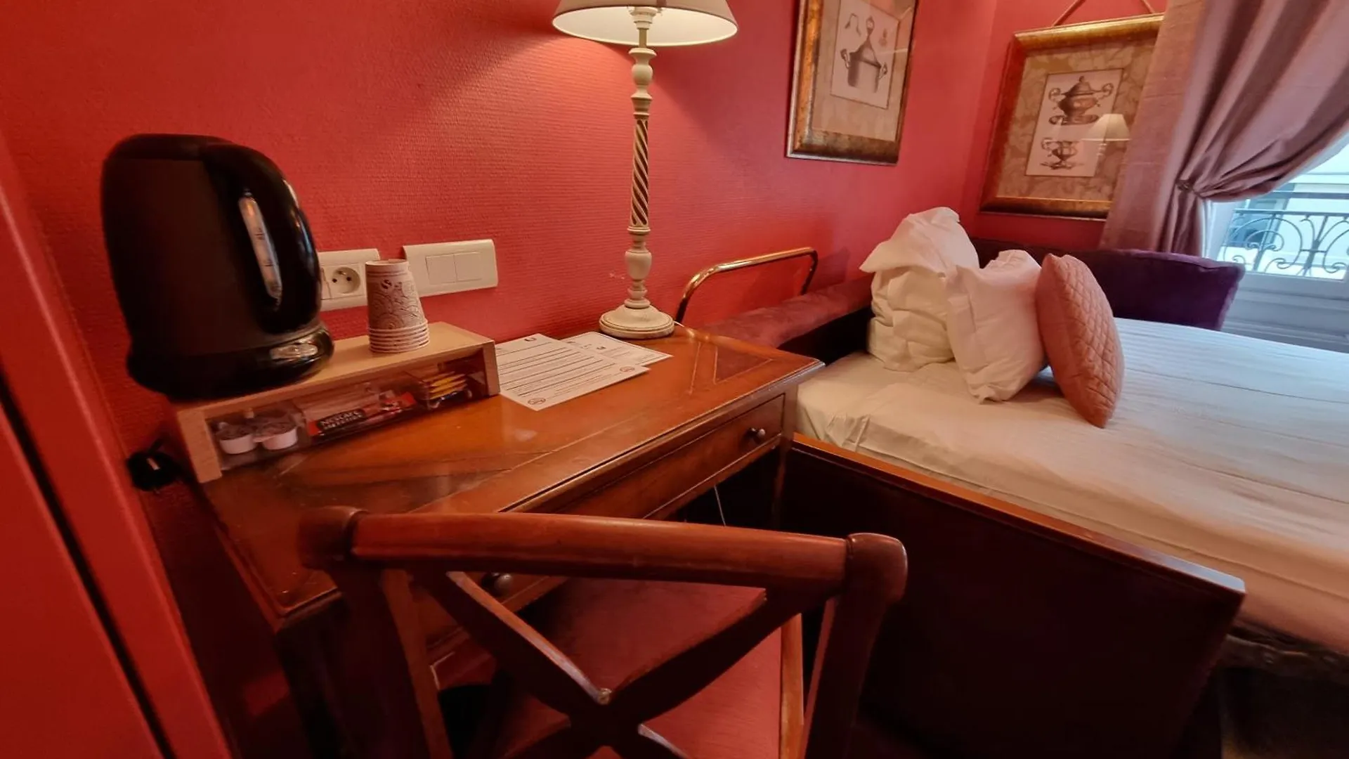 ***  Hotel France Eiffel Paris Fransa